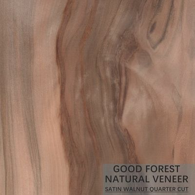 La chapa de madera natural de la entrepierna del grano cubre la nuez americana del corte cuarto