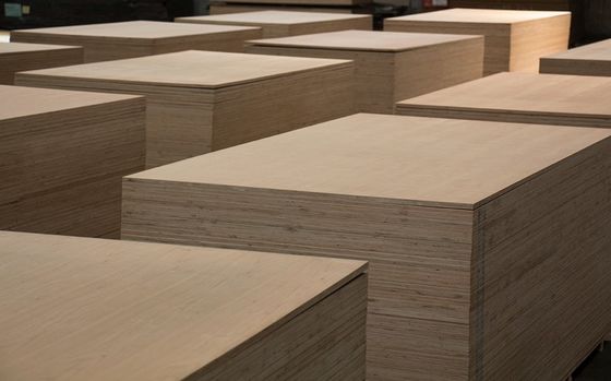 Top A Veneer de madera de ingeniería lavado negro de albaricoque corona de grano de color oscuro para la decoración de gabinetes de hoteles