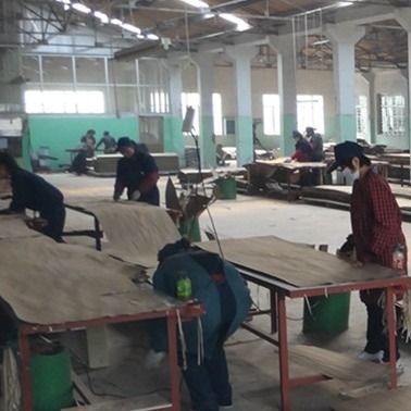 El albaricoque blanco H06C 0.15-0.6m m de la chapa de los muebles del grano de madera artificial de la corona esquiló detrás