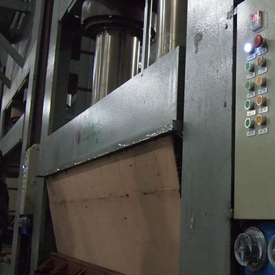Hojas de decoración de alta calidad de madera de ingeniería de alta calidad de carilla de nuez europea con figuras WTF-X8533 China Makes