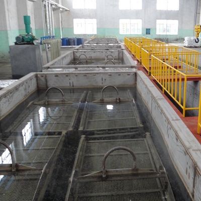 Grano recto de la línea fina del color plata de la chapa de madera de la nuez dirigida para la cara de la puerta y del gabinete