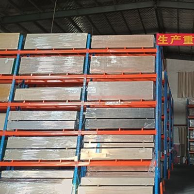 La rebanada de madera dirigida de la chapa de Ledar cortó el color del grano recto X757 Brown de las técnicas para el fabricante de China del recubrimiento de paredes