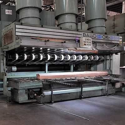 El cuarto natural americano de la chapa de madera de roble el grueso 0.5-0.55m m del grado del AAA cortó/del grano recto para la cara China del gabinete