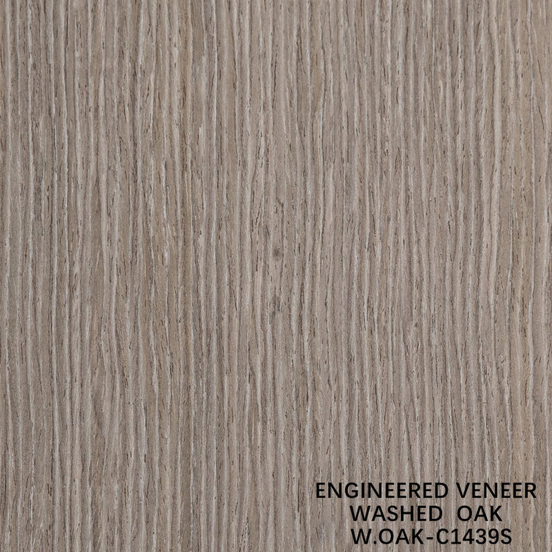 Técnicas de corte de rebanada de madera de roble lavada y reconstituida Grano vertical Tamaño estándar 2500 * 640 mm Tabla decorativa interior