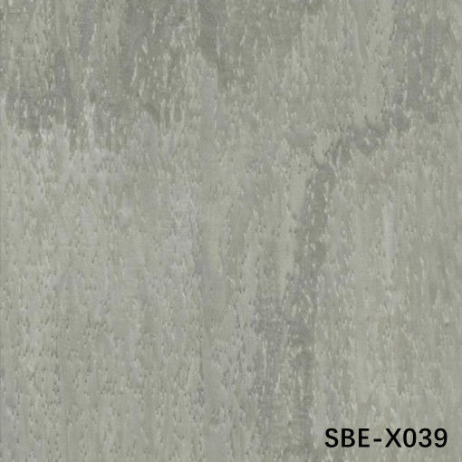 Color gris 0,30 mm de espesor veneer de madera de ingeniería para puertas interiores