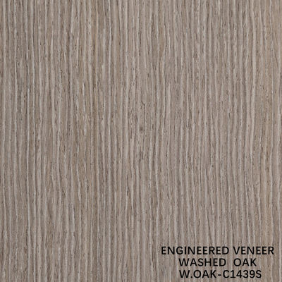 Técnicas de corte de rebanada de madera de roble lavada y reconstituida Grano vertical Tamaño estándar 2500 * 640 mm Tabla decorativa interior
