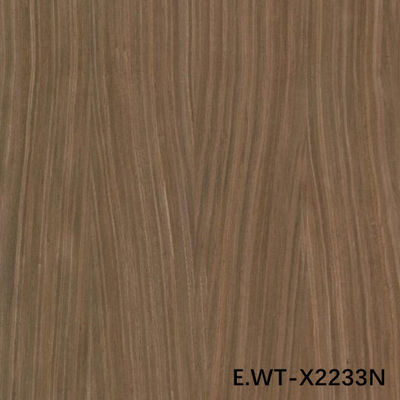 Finca de madera de alta gama de ingeniería de nuez europea E.WT-X2233N Cuarto corte de grano recto 0.6mm Para el interior del automóvil OEM